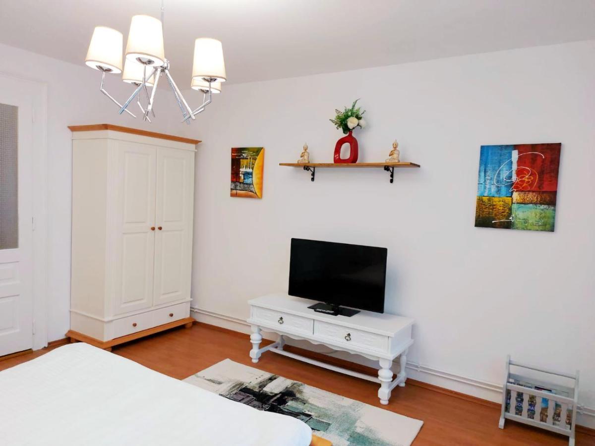 Casa Dusa - Apartament Crisstina Διαμέρισμα Μπρασόβ Εξωτερικό φωτογραφία